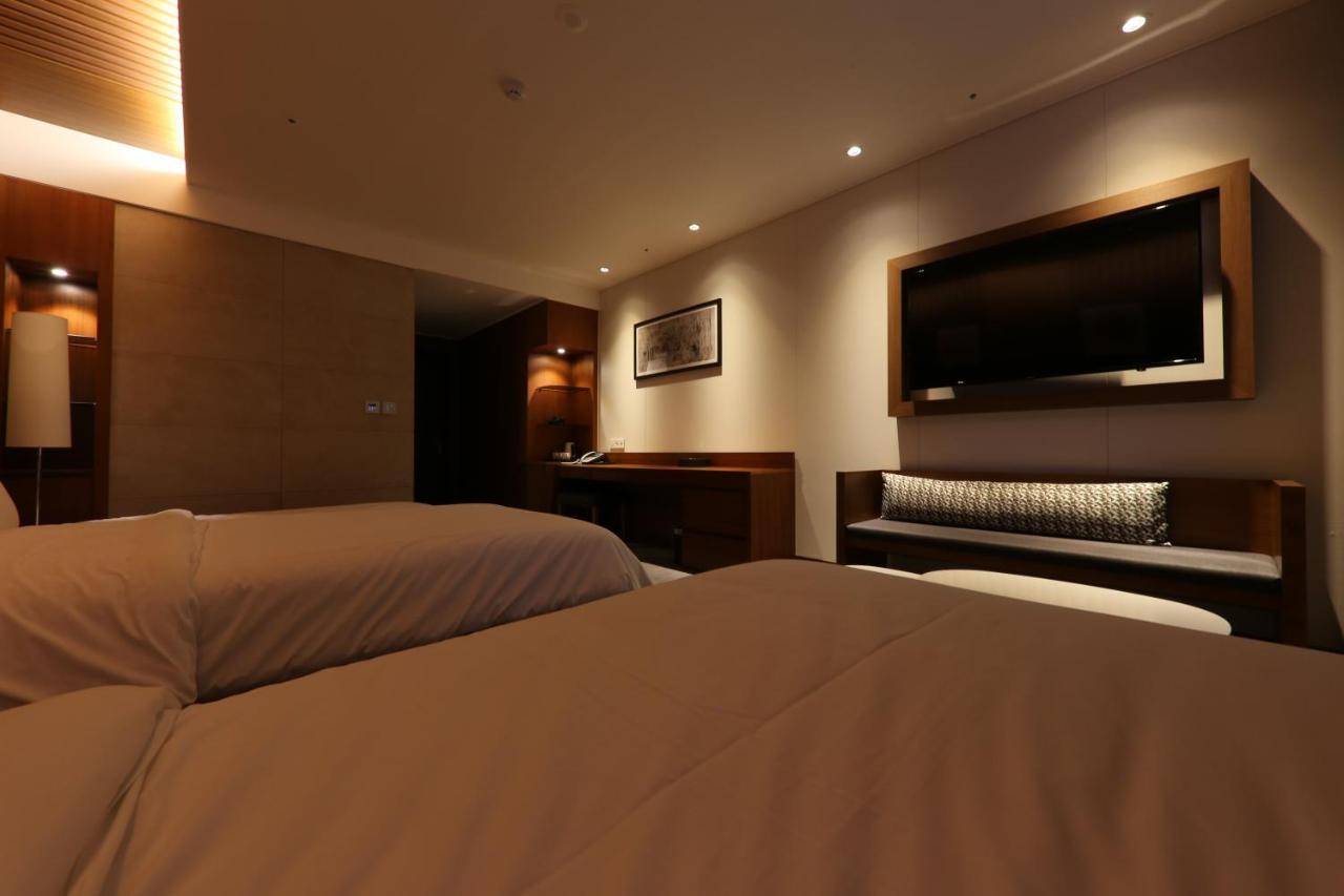 Sejong City Osong Hotel Cheongju Exteriör bild